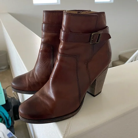 Frye Patty Riding Boot | Redwood Leather | Size 8 - Picture 3 of 7